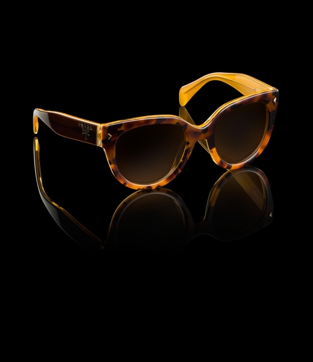 Dámske slnečné okuliare Prada 2014-moderné odtiene-luxusné okuliare Exkluzívne-Doplnky-Prada-Okuliare-vzorované-žlté-vnútri