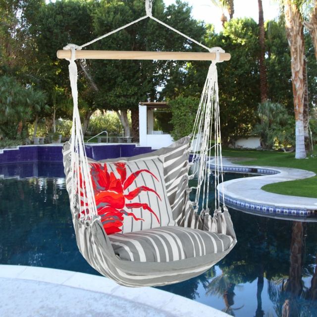 Trávnikové hojdacie kreslo vysoké stromy