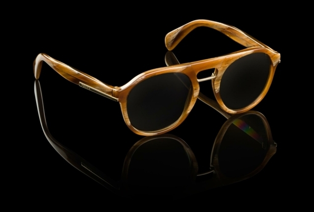 Slnečné okuliare pánske trendy 2014 čierne zrkadlové sklá Svetelný rám Trends 2014 čierne zrkadlové okuliare