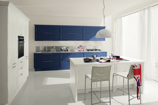 modrá biela kuchyňa jedálenský kút nápady nápady oceľové predné vysoké stoličky Nápady na dizajn jedálenského kúta, oceľové predné vysoké stoličky