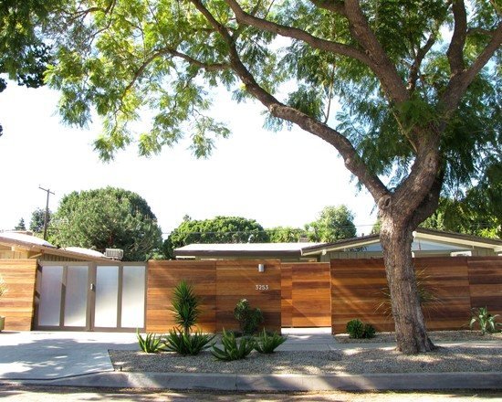 záhradný plot drevená brána kovové nápady ochrana osobných údajov predná fasáda domu