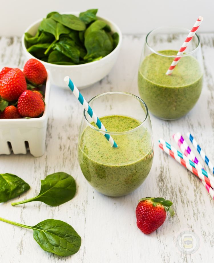 Detoxikačné recepty na detoxikáciu tela - smoothie z jahodového špenátu Detoxikačné recepty zeleno-smoothie-špenát-jahody
