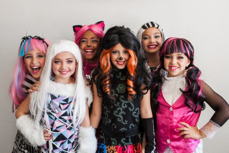 príšera vysoký kostým detské nápady parochňa večierok zamaskovať halloween karneval