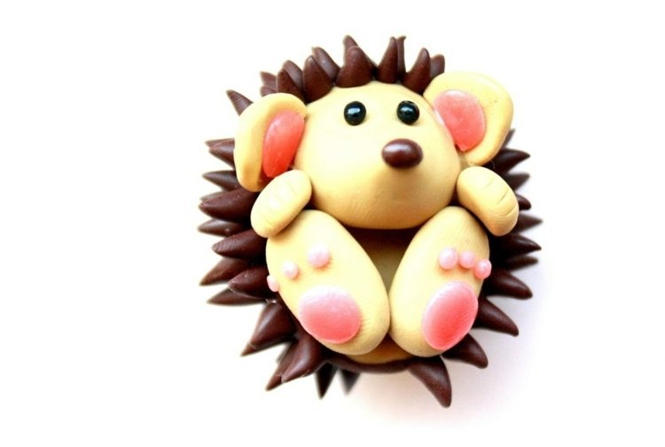 Pokyny s videom pre pichľavého ježka vyrobeného z hliny alebo plastelíny