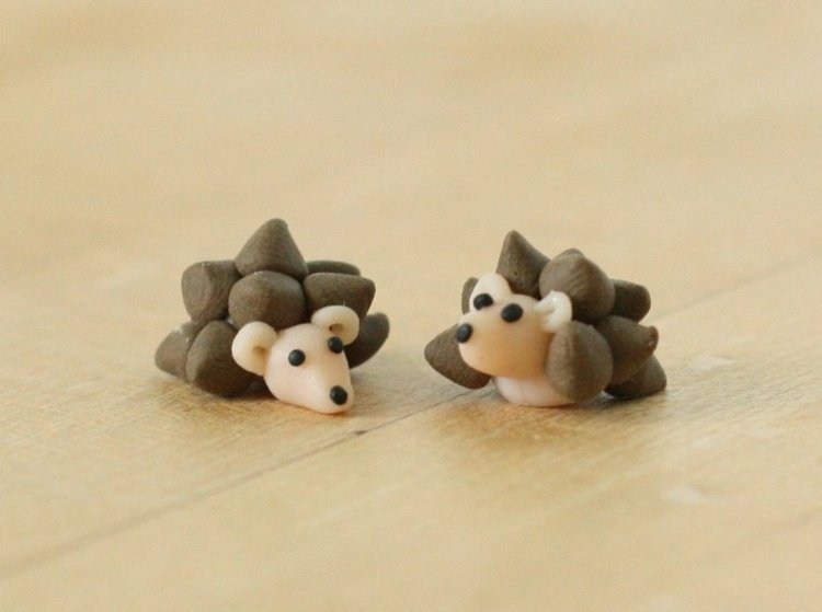 Vyrobte si roztomilých ježkov sami z plastelíny alebo hliny na krásne jesenné dekorácie