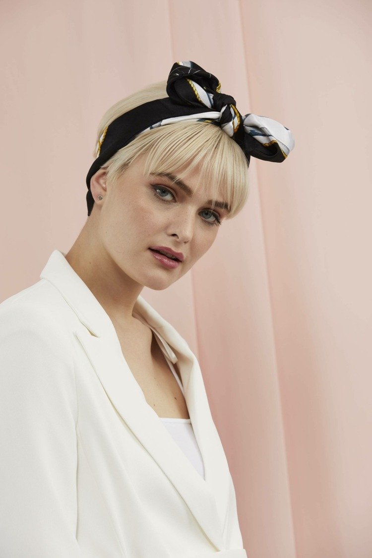 Účes Pixie s ofinou Účesy pre krátke vlasy