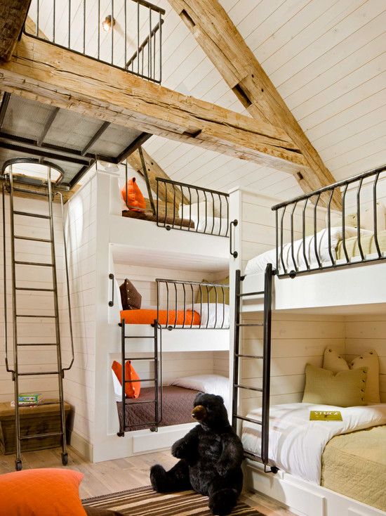 drevené poschodové postele do detskej izby zábradlie rebrík čierny kov duplex štýl