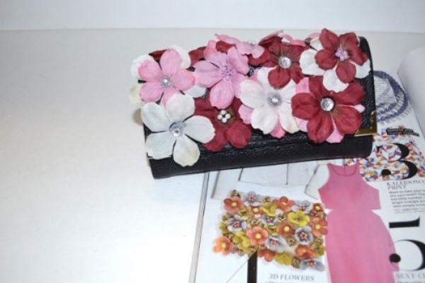 diy-wallet-hand-bag-flowers