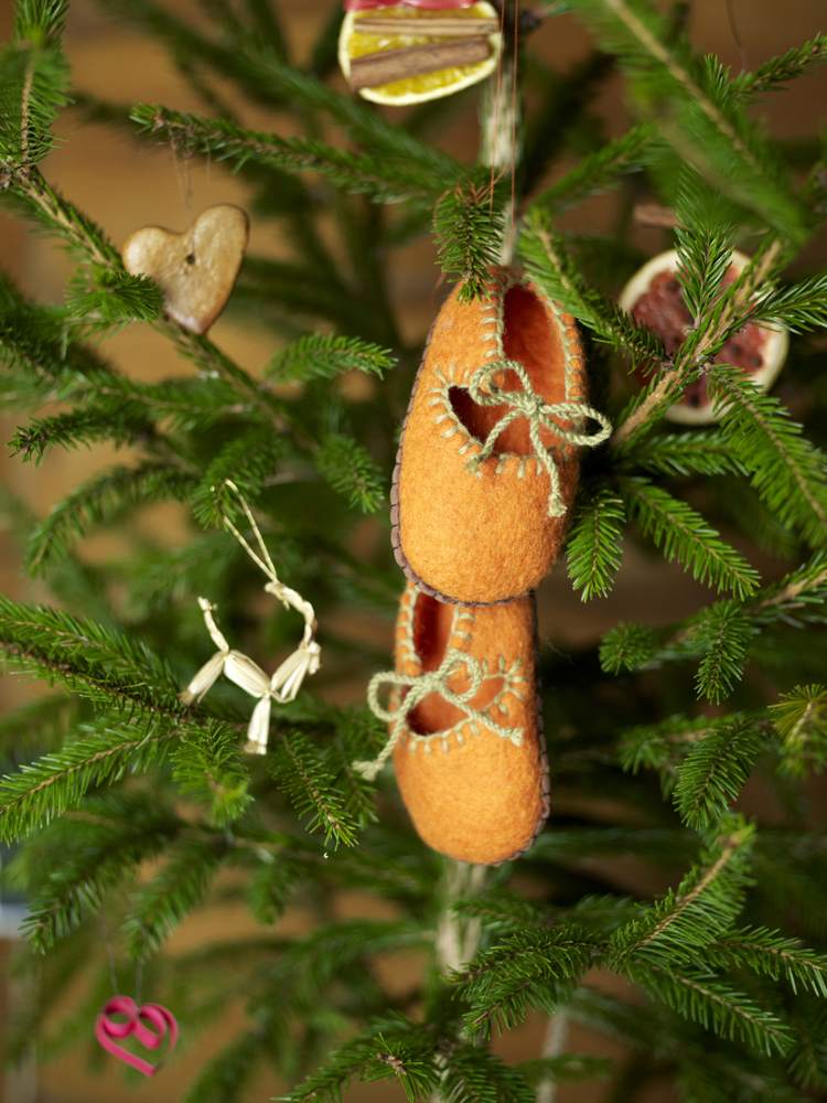 Ručné práce a kreatívne hry čakajú na Vianoce vianočné hry-vianočné-hry-jedľa-strom-skutočné-vianočné ozdoby