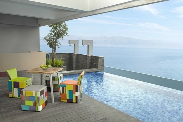 Záhradný stôl z recyklovaného dreva moderný nábytok záhrada s moderným nábytkom z recyklovaného dreva