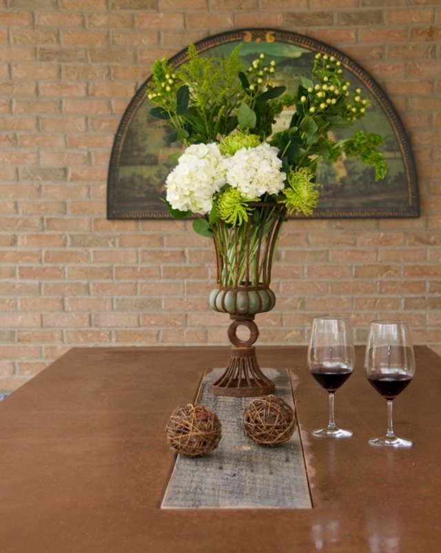 ušľachtilý nápady na dizajn nábytku pre záhradný stôl rustikálne drevo Nápady na dizajn nábytku - rustikálna drevená kovová doska