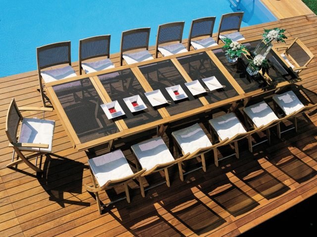 krásny stôl jedálenský kút skladacie stoličky kovové detaily Skladacie stoličky do jedálne, kovové detaily, látkové sedadlá