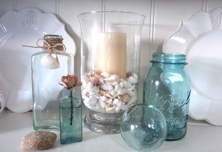 námorná dekorácia-nápady-dekorácia-poháre-fľaše-mušle-sviečky-taniere-ale