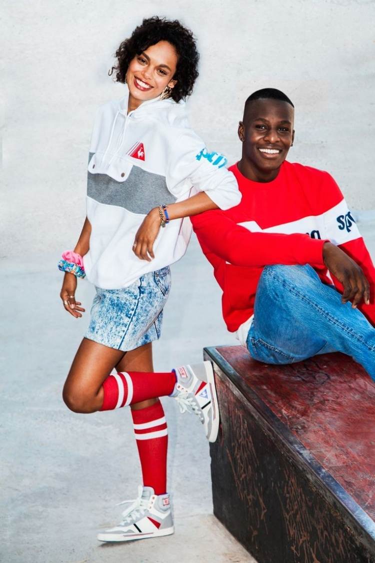 80. roky-móda-športovo-tenisky-mikina-ponožky-ležérne-outfity