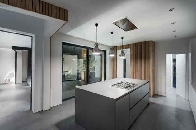 vstavaná kuchyňa-ostrov-vstavané-elektrické spotrebiče-varné dosky-sivé-lakované-bývanie-nápady
