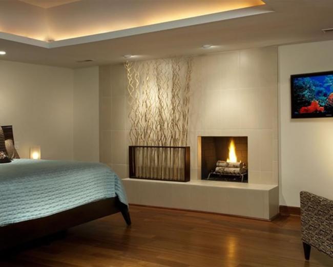 led pásy skryté panely spálňa krb drevo