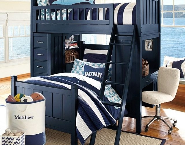 nápady na bývanie-detská izba-chlapci-tínedžeri-modro-maľované-drevené-postele-rám-poschodová posteľ