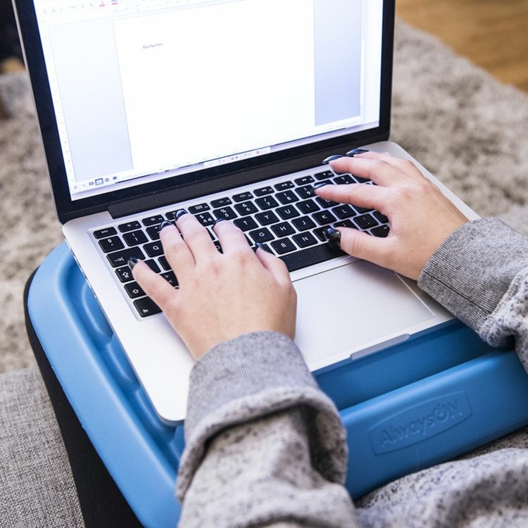 Vankúše na notebook s drážkami pre optimálne vetranie Nábytok do domácej kancelárie Lappy-laptop-prenosný-pracovný stôl-modrá-pohodlný-dizajn