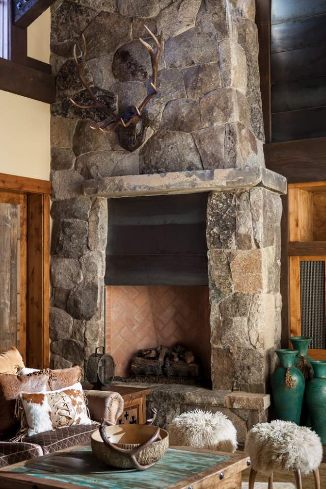 krbový obklad lomové kamene deco jelenie parohy Krbové obklady-lomové kamene-dekorácia-jelenie parohy