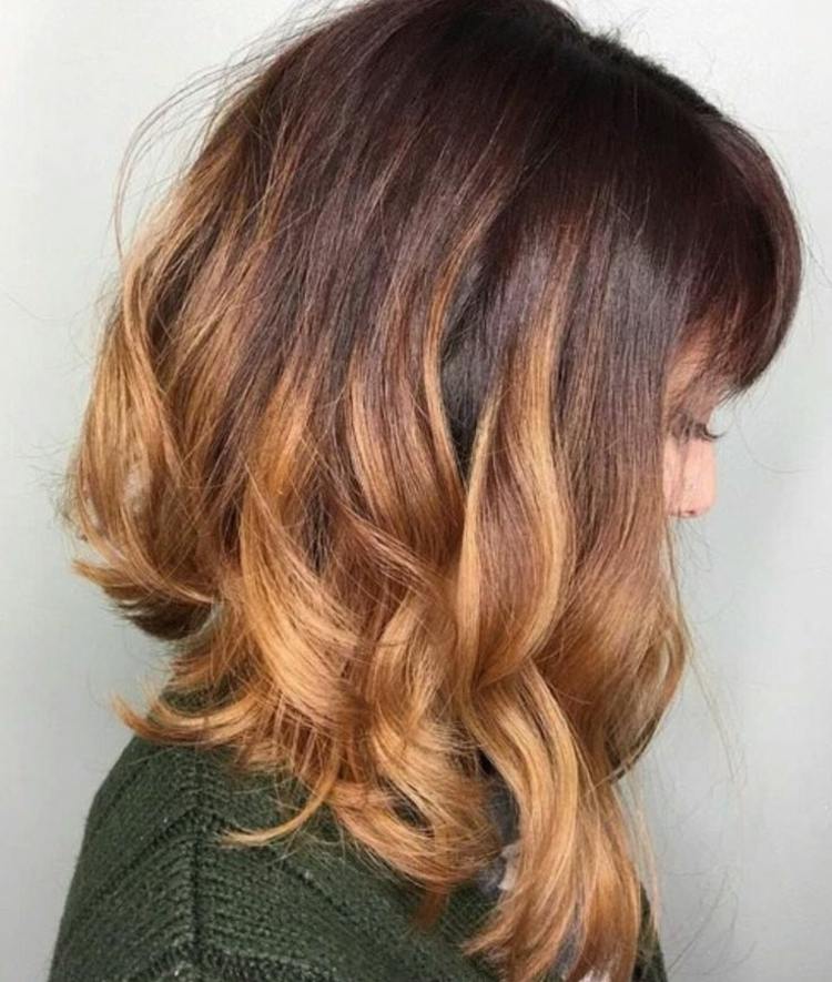 balayage vlnité vlasy áčkového strihu bob