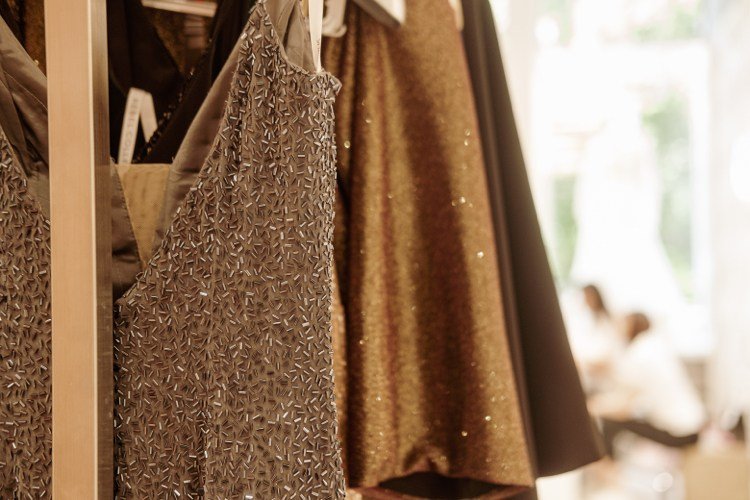 správne večerné oblečenie pre bacuľaté ženy