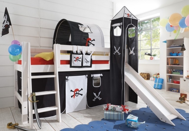 Navrhnite dobrodružnú posteľ do detskej izby - pirátsky hrad Dobrodružná posteľ-detská izba-chlapci-poschodová posteľ-úložný priestor-pirátsky hrad