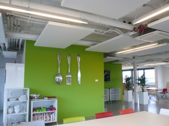 zavesená strešná vložka tiché miestnosti zelená stena zavesená strešná vložka zo zelenej steny tichých miestností