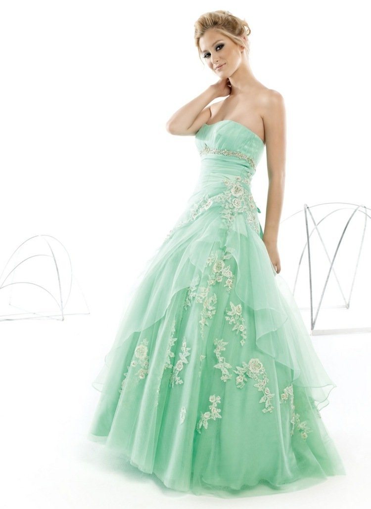 mäta zelené šaty ruže vyšívanie ples nápad updo