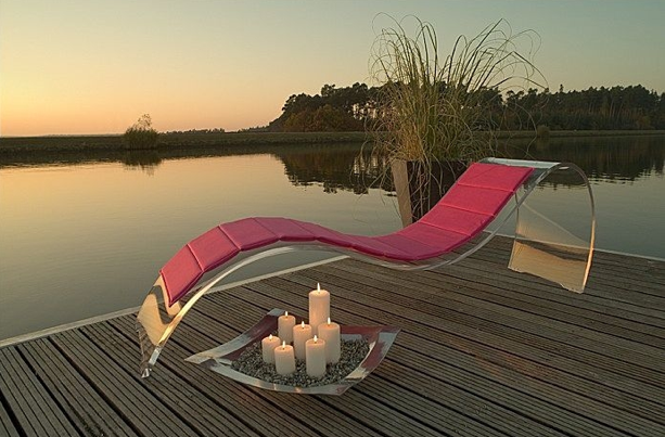 lehátko z akrylu lehátko z akrylu