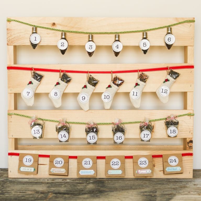 Vrecia s chlebom adventného kalendára vyrábajú nápady na ručné práce vo vintage štýle