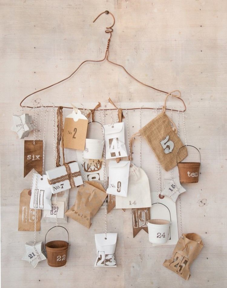Adventný kalendár v rustikálnom vzhľade - vešiaky a tašky Adventné kalendáre-drotár-rustikálne-vešiaky-vešiaky-tašky