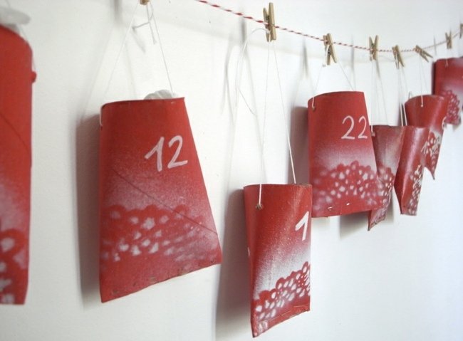 Papierové rolky adventného kalendára Tinker, krásne vymaľujte Papierové rolky maľujú krásne vianočné ozdoby