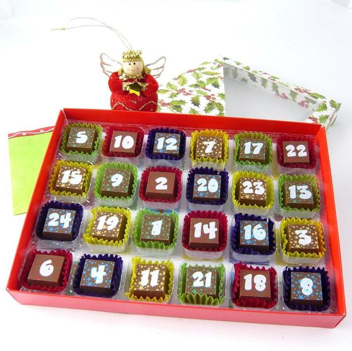 Čokoládové pralinky adventný kalendár anjel Čokoládové pralinky v adventnom kalendári