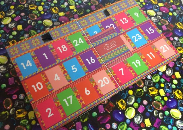 Adventný kalendár individuálne navrhnutý Kalendár adventných kníh z plastových tehál