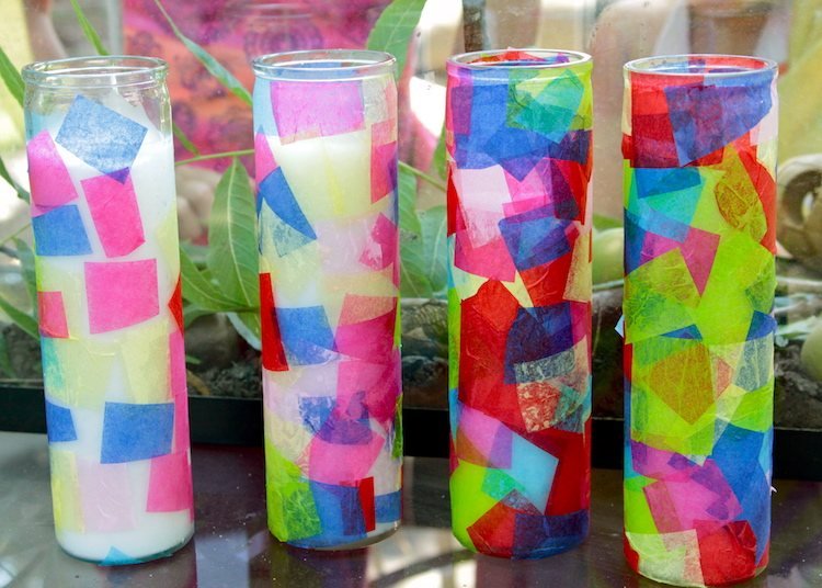 Vyrobte si adventný veniec Tinker adventný veniec s deťmi, nalepte na farebné papieriky