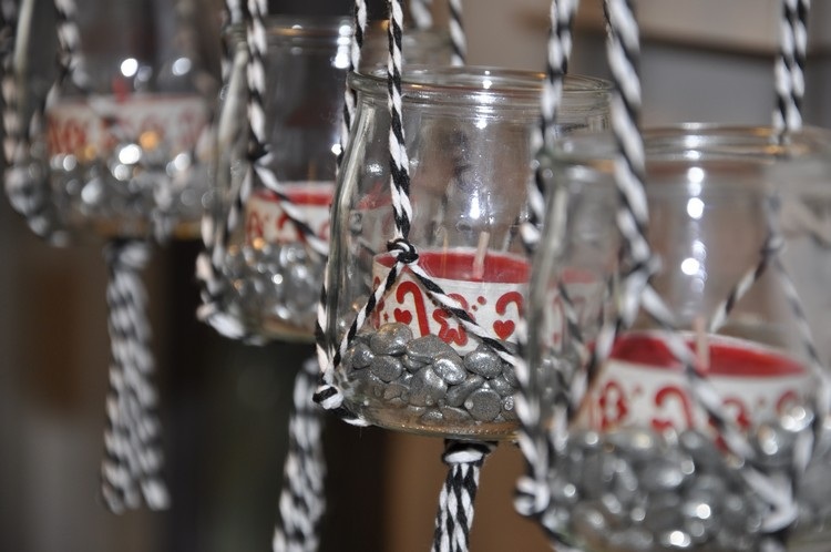 Vyrobte si svoj vlastný závesný adventný veniec s okuliarmi