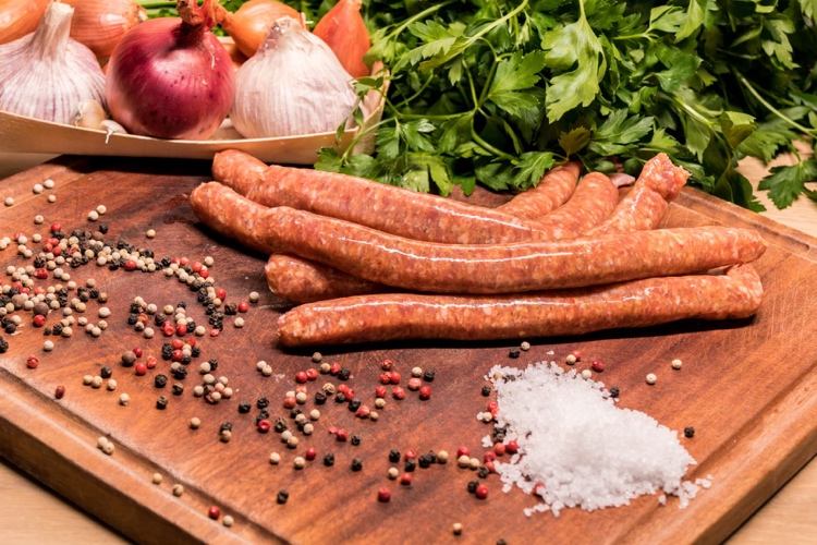 Merguez klobása recept na grilované jedlo a tipy na prílohy