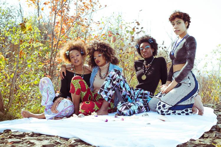 Farebný mix africkej módy