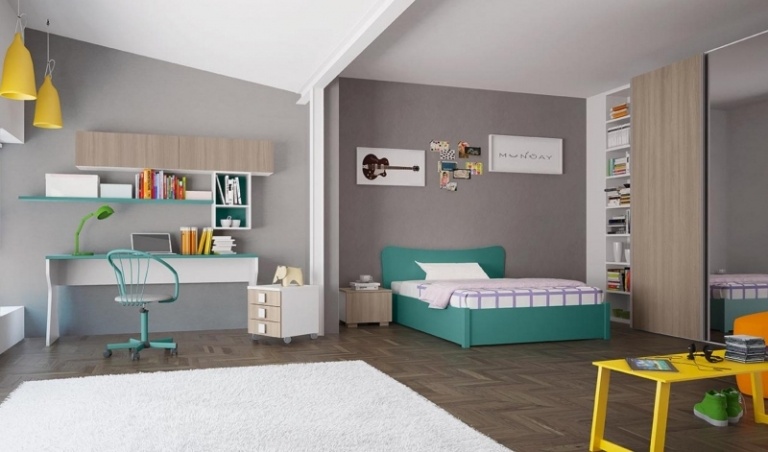 Javorový nábytok-škôlka-chlapčenský-stôl-šatník-posuvné dvere