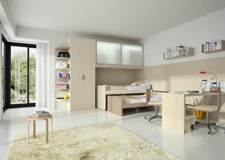 Stolíky z javorového nábytku Chlpaté police na koberce