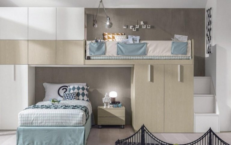 Javorový nábytok chlapčenská izba poschodová posteľ skriňa úložný priestor