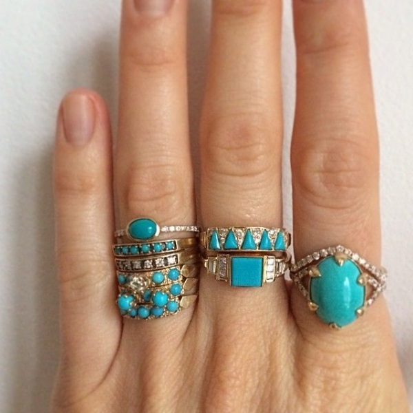 štýlový trend šperkov pútavý dizajn tyrkysové kamienky štýlový šperk trend nápadný dizajn tyrkysové polodrahokamy