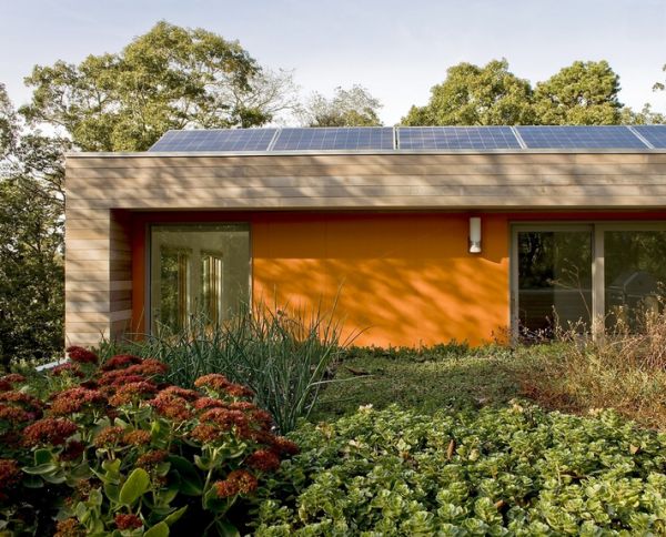 Vykurovacie systémy solárny systém solárne panely strešný dom