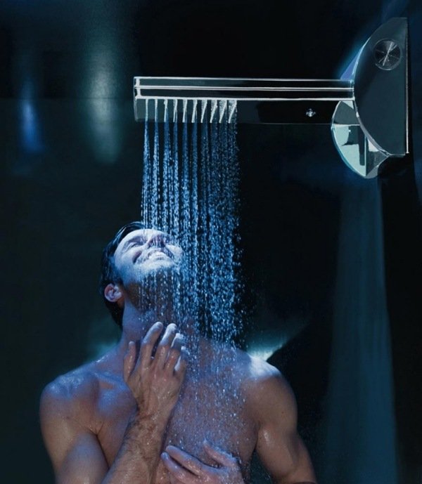 sprchová hlavica nastaviteľná dažďová sprcha bossini aquavolo farebná terapia mp3