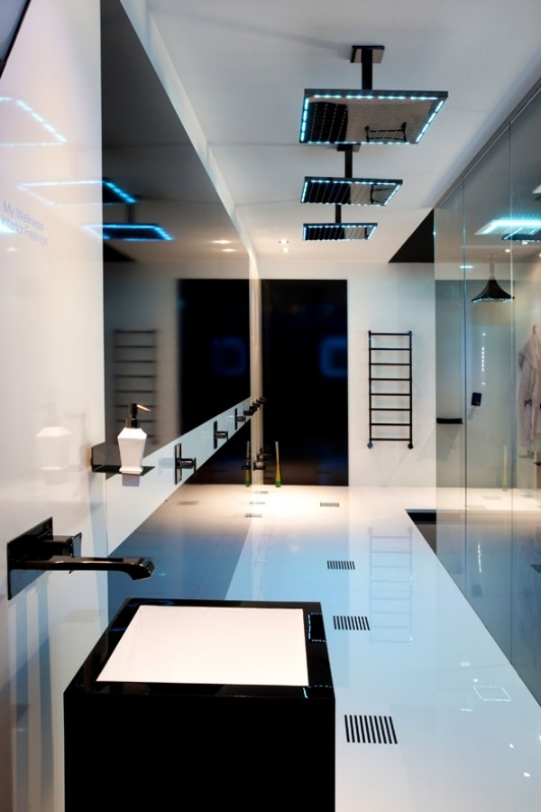 inovatívny dizajn sprchovej hlavice s čiernou LED jedľou italia