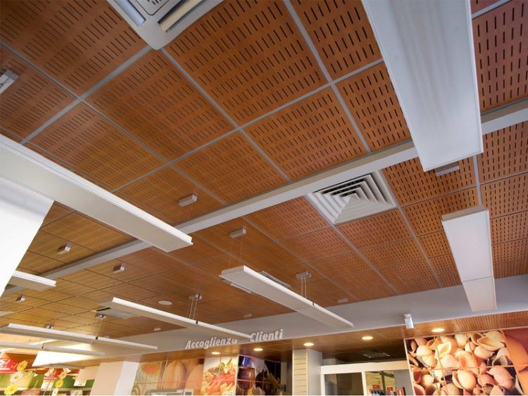 akustika stropné plachty moderný dizajn stropu kancelársky priestor led stropné osvetlenie dizajnový prvok stropné panely stropné systémy mdf akustický panel