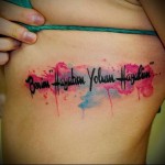 betűk és folt - tetoválás akvarell fotó