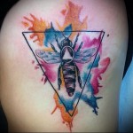 méh a háromszögben - tetoválás akvarell fotó