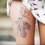 virág a lábán a csúnya alatt - tetoválás akvarell fotó