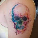 koponya a vállán - tetoválás akvarell fotó